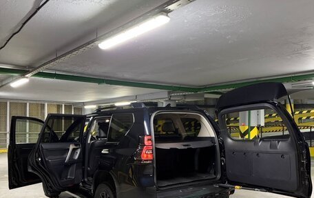 Toyota Land Cruiser Prado 150 рестайлинг 2, 2021 год, 6 950 000 рублей, 14 фотография