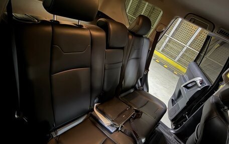 Toyota Land Cruiser Prado 150 рестайлинг 2, 2021 год, 6 950 000 рублей, 23 фотография