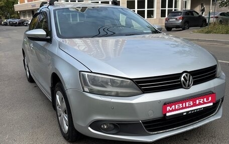 Volkswagen Jetta VI, 2013 год, 850 000 рублей, 2 фотография