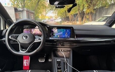 Volkswagen Golf VIII, 2021 год, 2 600 000 рублей, 22 фотография