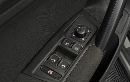 Volkswagen Tiguan II, 2019 год, 2 537 000 рублей, 7 фотография