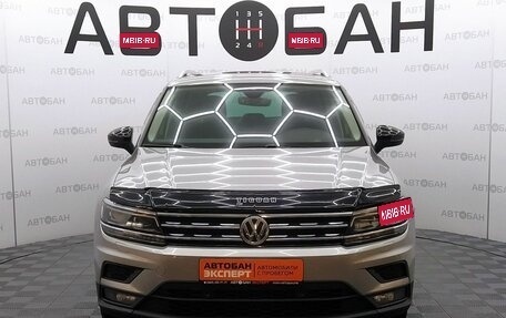 Volkswagen Tiguan II, 2019 год, 2 537 000 рублей, 2 фотография