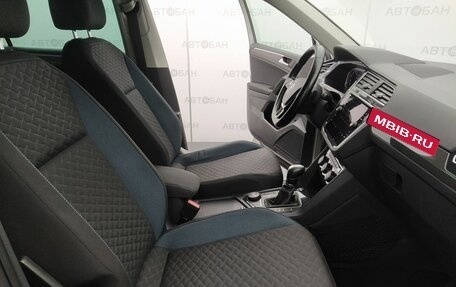Volkswagen Tiguan II, 2019 год, 2 537 000 рублей, 19 фотография