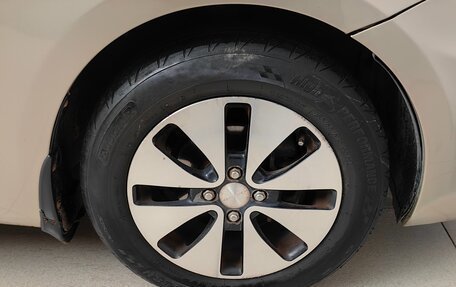 Hyundai Solaris II рестайлинг, 2012 год, 668 000 рублей, 23 фотография