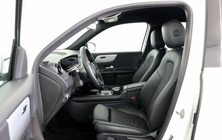 Mercedes-Benz GLB, 2020 год, 3 820 000 рублей, 10 фотография