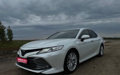 Toyota Camry, 2019 год, 3 400 000 рублей, 1 фотография