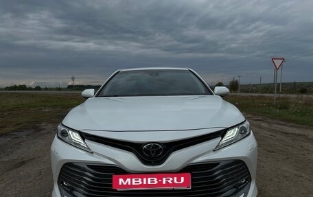 Toyota Camry, 2019 год, 3 400 000 рублей, 2 фотография