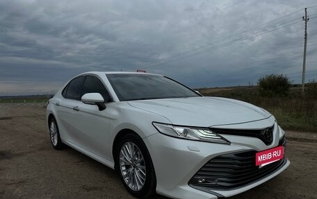 Toyota Camry, 2019 год, 3 400 000 рублей, 3 фотография