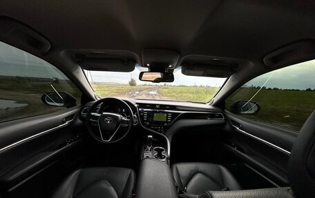 Toyota Camry, 2019 год, 3 400 000 рублей, 11 фотография