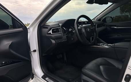 Toyota Camry, 2019 год, 3 400 000 рублей, 14 фотография