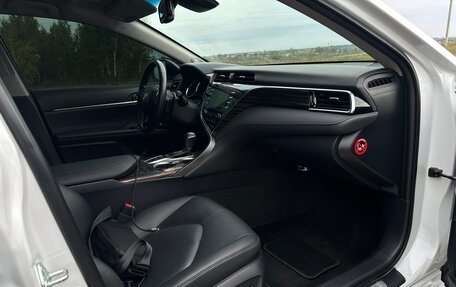 Toyota Camry, 2019 год, 3 400 000 рублей, 16 фотография