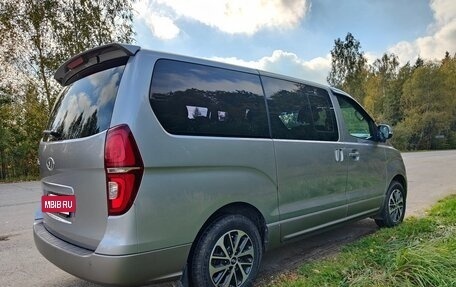 Hyundai Grand Starex Grand Starex I рестайлинг 2, 2019 год, 4 300 000 рублей, 6 фотография