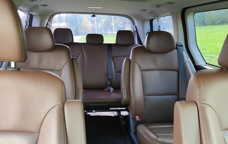 Hyundai Grand Starex Grand Starex I рестайлинг 2, 2019 год, 4 300 000 рублей, 25 фотография