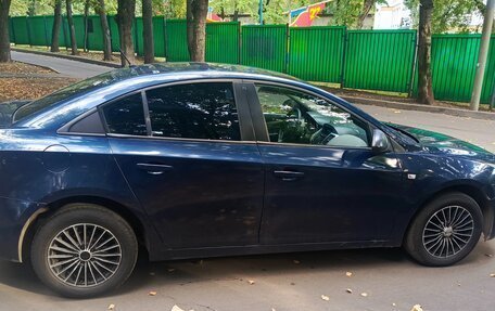 Chevrolet Cruze II, 2010 год, 450 000 рублей, 3 фотография