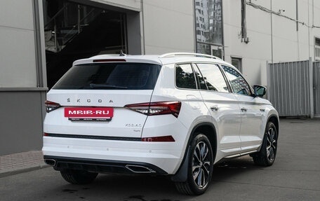 Skoda Kodiaq I, 2024 год, 4 250 000 рублей, 4 фотография