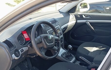 Skoda Octavia, 2012 год, 949 000 рублей, 3 фотография