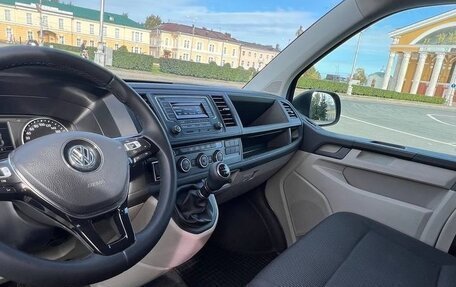 Volkswagen Caravelle T6 рестайлинг, 2019 год, 3 280 000 рублей, 7 фотография