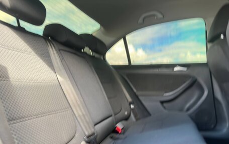 Volkswagen Jetta VI, 2011 год, 987 000 рублей, 4 фотография