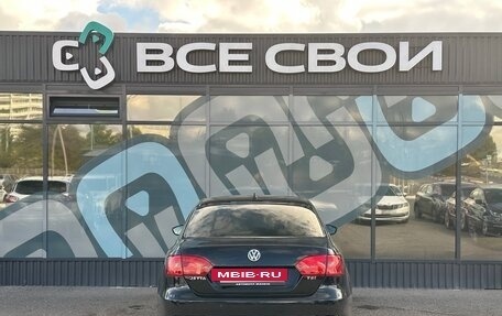 Volkswagen Jetta VI, 2011 год, 987 000 рублей, 6 фотография