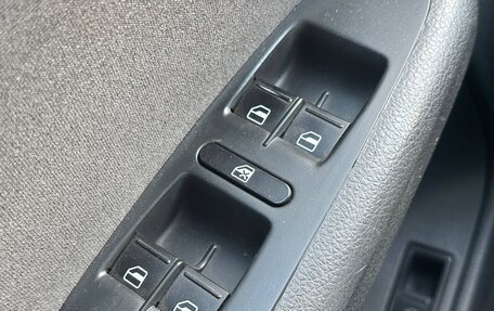 Volkswagen Jetta VI, 2011 год, 987 000 рублей, 20 фотография