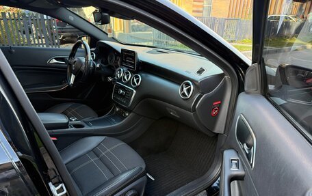 Mercedes-Benz A-Класс, 2012 год, 1 090 000 рублей, 2 фотография