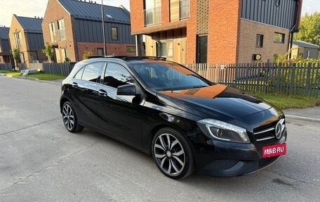 Mercedes-Benz A-Класс, 2012 год, 1 090 000 рублей, 14 фотография