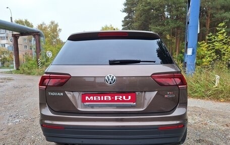 Volkswagen Tiguan II, 2017 год, 2 250 000 рублей, 4 фотография