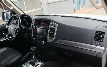 Mitsubishi Pajero IV, 2014 год, 2 360 000 рублей, 7 фотография