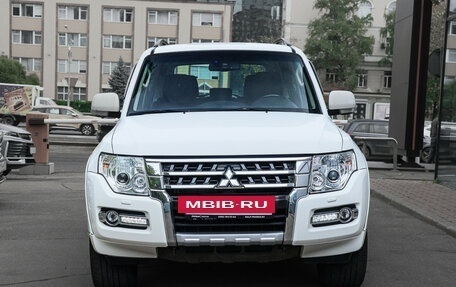 Mitsubishi Pajero IV, 2014 год, 2 360 000 рублей, 2 фотография