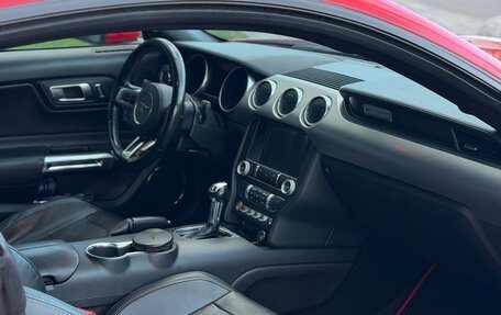 Ford Mustang VI рестайлинг, 2019 год, 1 620 000 рублей, 8 фотография