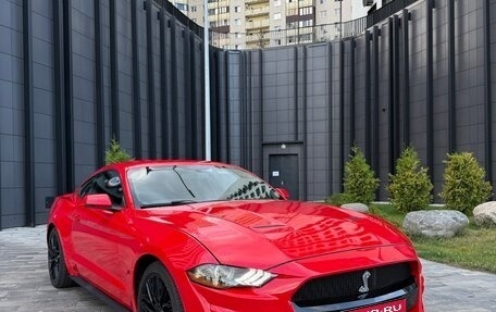 Ford Mustang VI рестайлинг, 2019 год, 1 620 000 рублей, 1 фотография