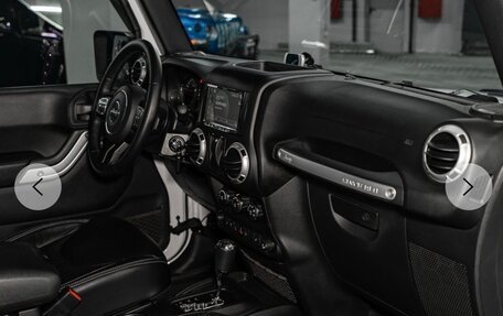 Jeep Wrangler, 2016 год, 7 000 000 рублей, 25 фотография
