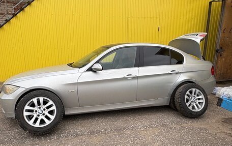 BMW 3 серия, 2006 год, 850 000 рублей, 18 фотография