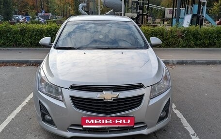 Chevrolet Cruze II, 2013 год, 900 000 рублей, 2 фотография