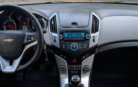 Chevrolet Cruze II, 2013 год, 900 000 рублей, 7 фотография