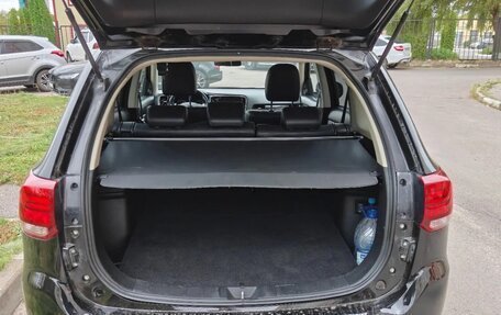 Mitsubishi Outlander III рестайлинг 3, 2017 год, 1 700 000 рублей, 6 фотография