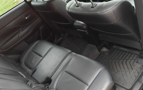 Mitsubishi Outlander III рестайлинг 3, 2017 год, 1 700 000 рублей, 20 фотография