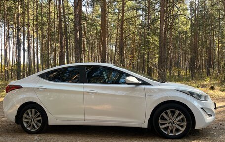 Hyundai Elantra V, 2013 год, 990 000 рублей, 2 фотография