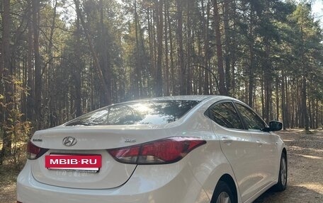 Hyundai Elantra V, 2013 год, 990 000 рублей, 3 фотография