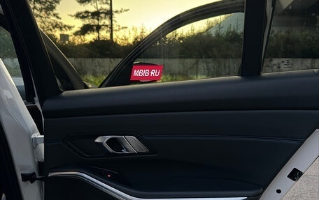BMW 3 серия, 2019 год, 3 190 000 рублей, 26 фотография