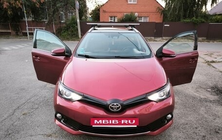 Toyota Auris II, 2018 год, 1 300 000 рублей, 2 фотография