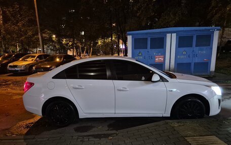 Chevrolet Cruze II, 2013 год, 680 000 рублей, 3 фотография