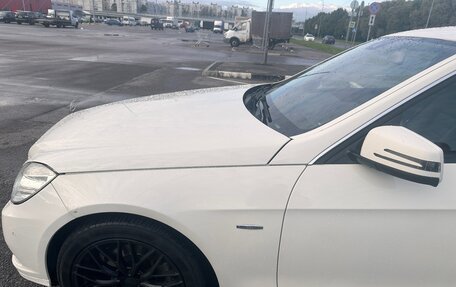 Mercedes-Benz E-Класс, 2011 год, 1 550 000 рублей, 11 фотография