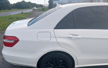 Mercedes-Benz E-Класс, 2011 год, 1 550 000 рублей, 13 фотография