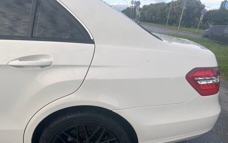 Mercedes-Benz E-Класс, 2011 год, 1 550 000 рублей, 12 фотография