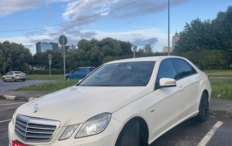 Mercedes-Benz E-Класс, 2011 год, 1 550 000 рублей, 2 фотография