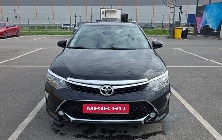 Toyota Camry, 2017 год, 1 960 000 рублей, 5 фотография