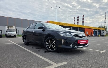 Toyota Camry, 2017 год, 1 960 000 рублей, 2 фотография
