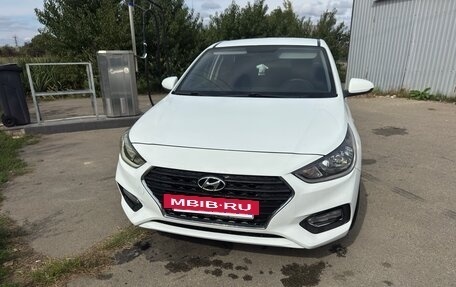 Hyundai Solaris II рестайлинг, 2019 год, 1 430 000 рублей, 2 фотография