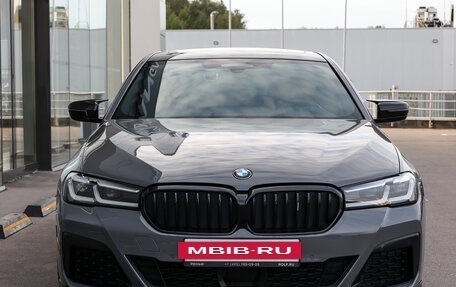 BMW 5 серия, 2022 год, 4 198 000 рублей, 2 фотография